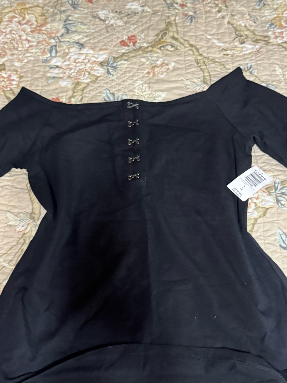 torrid Black Off-Shoulder Hook-Front Short Sleeve Top